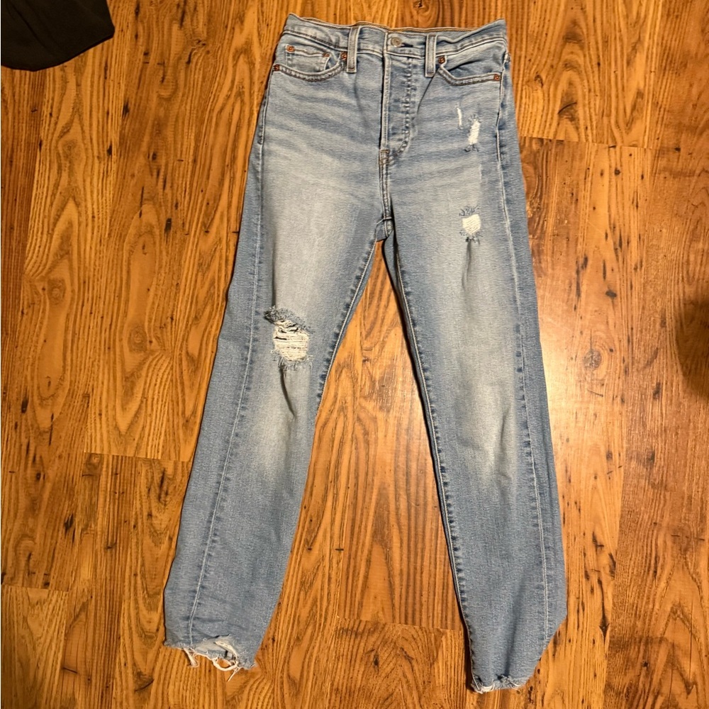Levi wedgie straight